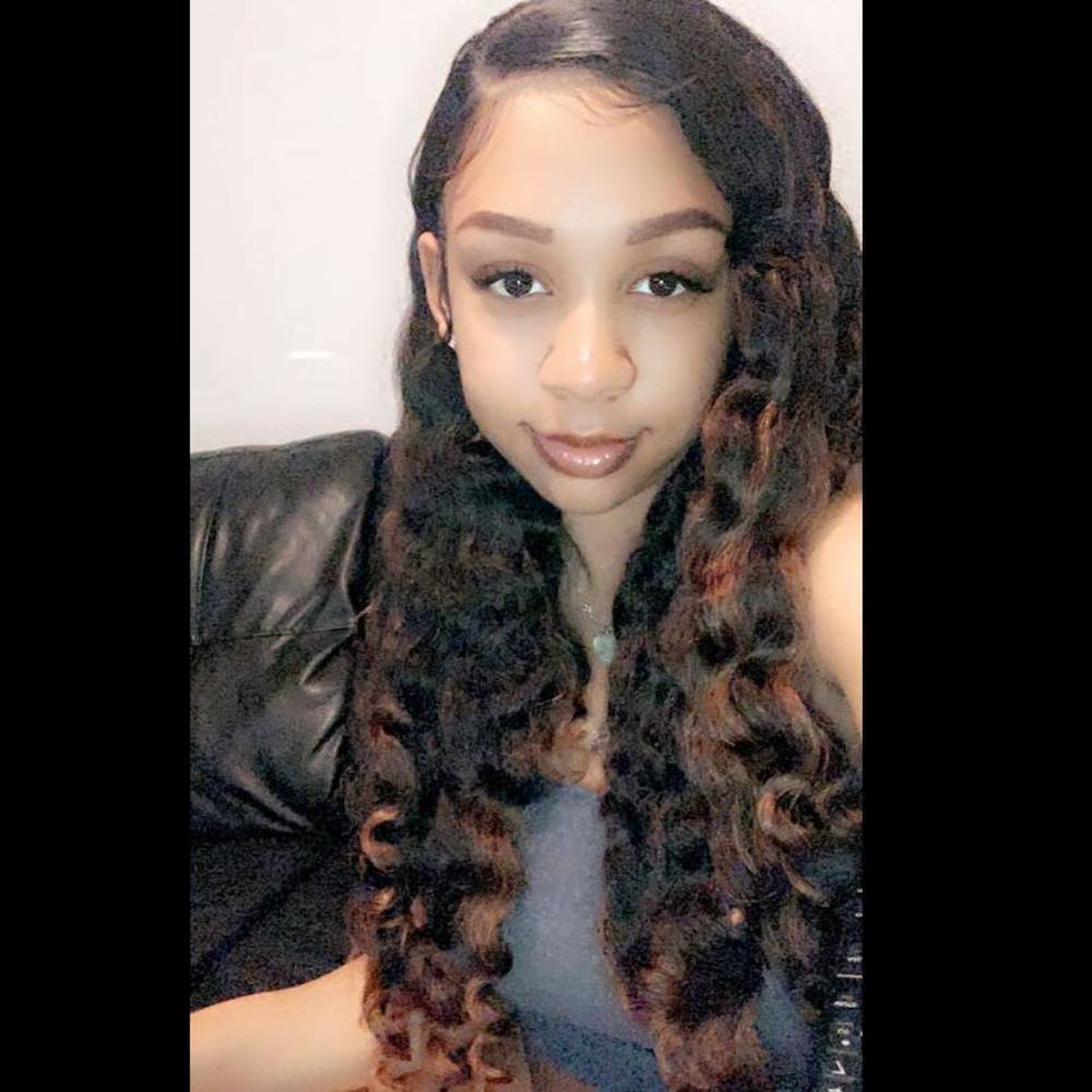 Meet your Posher, Arielle